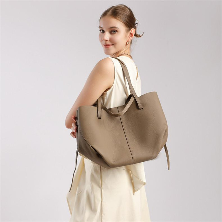 Grrly Grrls Dualform Leather Set
 