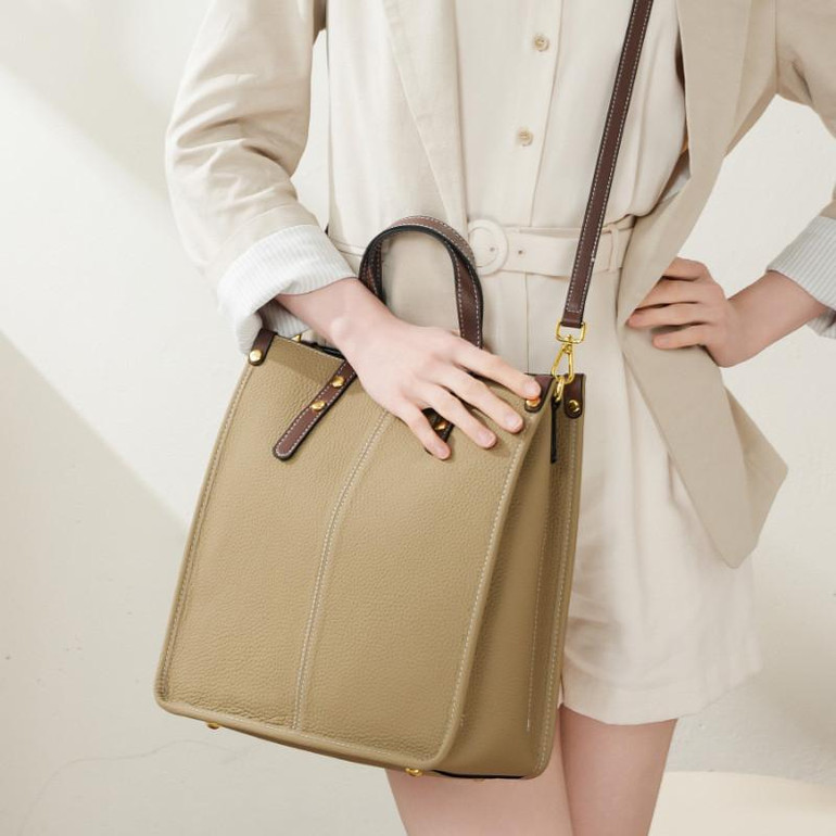 Grrly Grrls Triarch Vertical Tote 