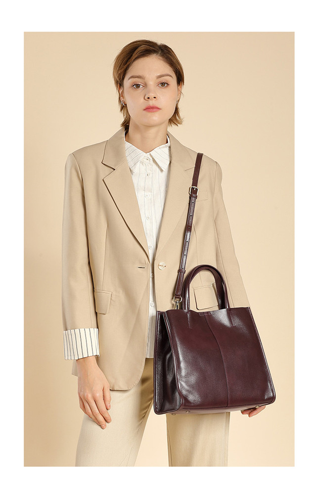 Vertical Meridian Tote