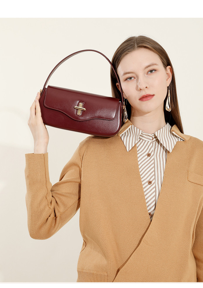 Squareline Minimal Tote
