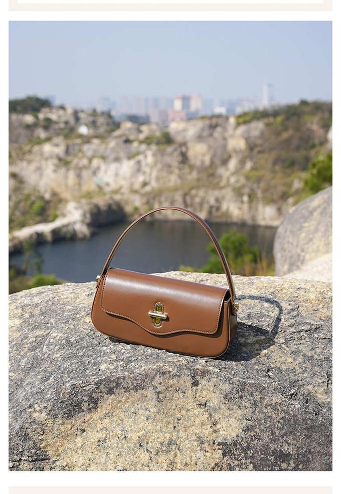 Grrly Grrls Squareline Minimal Tote
 