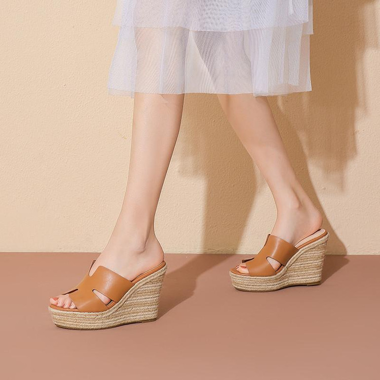 Grrly Grrls Strawbound Platform Wedges  