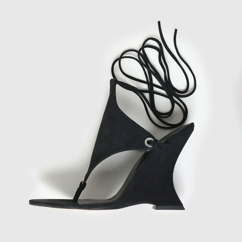 Saffron Pinch Wedges