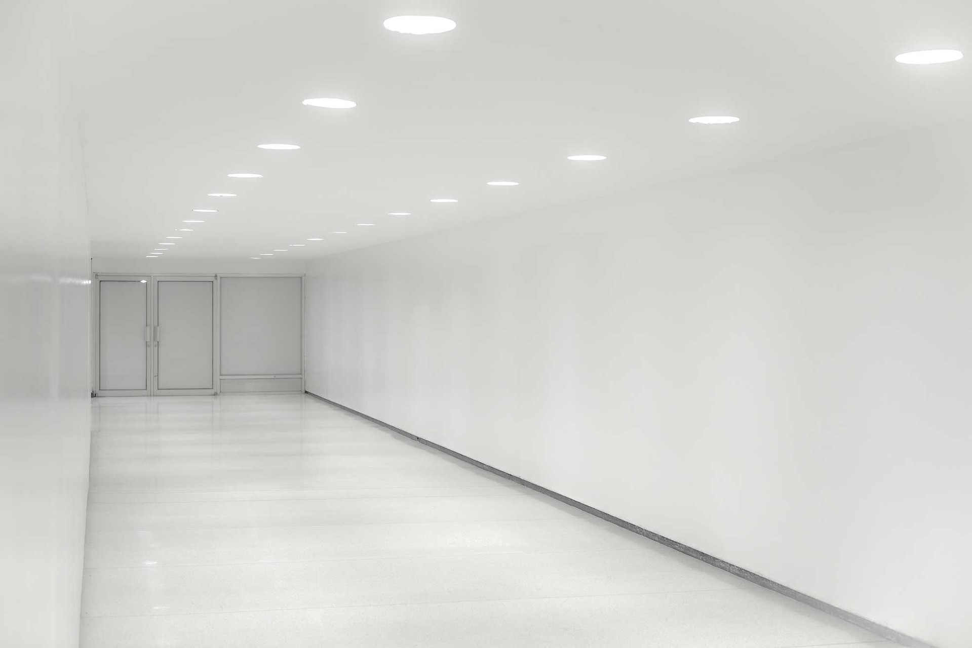 IC Rated vs Non-IC Rated Recessed Lights: Key Differences + Safety Guide thumbnail image