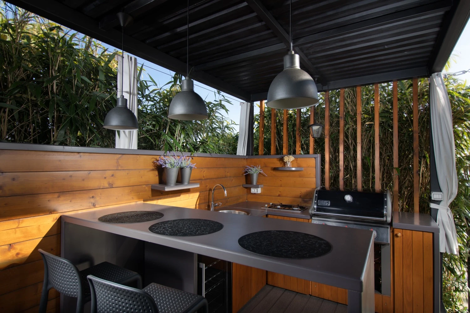 LED Lighting for Outdoor Kitchens & BBQ Areas | Guide thumbnail image