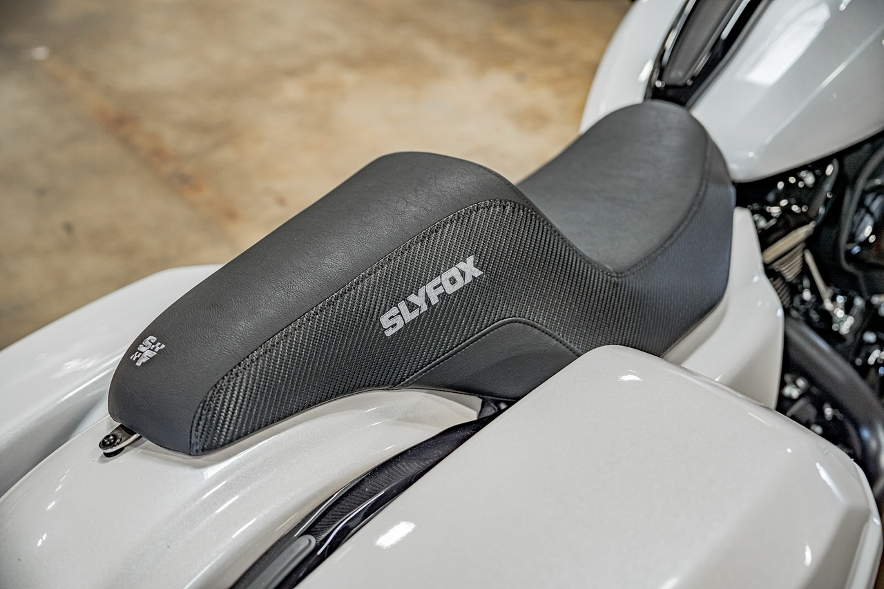 SlyFox 0801-1839 Drifter seat 24 2024 Harley FL M8 4685A