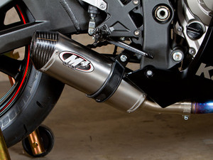 M4 KA9926 STREET SLAYER SLIP ON SO EXHAUST SYSTEM
TITANIUM TI MUFFLER WITH CF END CAP
STAINLESS STEEL SS LINK MID PIPE REMOVES CATALYZER CAT
KAWASAKI ZX10R ZX-10R ZX10 ZX-10 ZX 10 10R 1000
2011 11 2012 12 2013 13 14 15 2014 2015 M4 KA9926 STREET SLAYER SLIP ON SO EXHAUST SYSTEM
TITANIUM TI MUFFLER WITH CF END CAP
STAINLESS STEEL SS LINK MID PIPE REMOVES CATALYZER CAT
KAWASAKI ZX10R ZX-10R ZX10 ZX-10 ZX 10 10R 1000
2011 11 2012 12 2013 13 14 15 2014 2015