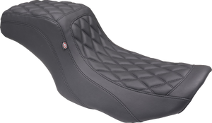 Mustang 88415 Double Diamond Squareback Seat 24-25 M8 glides Mustang 88415 Double Diamond Squareback Seat 24-25 M8 glides