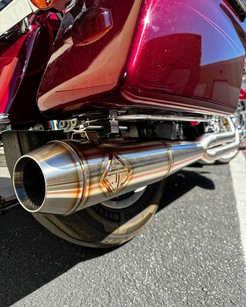 Manufacturer-supplied Stainless reference image; exact routing follows the listed motorcycle and configuration.