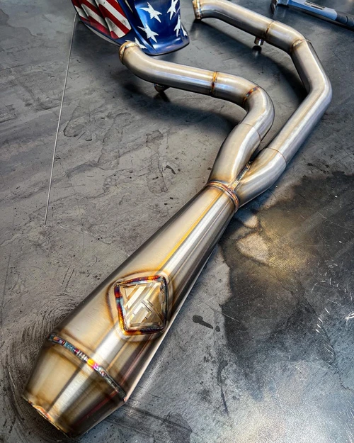 SP Concepts SPC SPC-1-001 Lanesplitter 2:1 Exhaust Stainless Softail M8 18-24

Harley Touring models FL M8 17-24