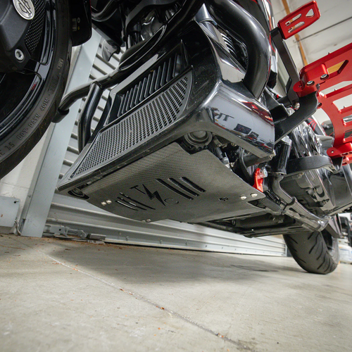 Thrashin Supply Gloss Woven Real Carbon Skid Plate w red Brackets 24-26 FL Touring TSC-3034-2
