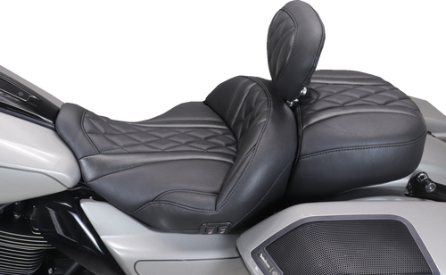 MUSTANG 89410 Heated Super Touring One Piece 2-Up Seat - Deluxe Diamond Black Stitch FLT/FLH '23-'26