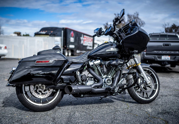 Freedom HD00854 Black 4.5" Combat Shorty Full Exhaust 17-24 M8 FL Touring Freedom HD00854 Black 4.5" Combat Shorty Full Exhaust 17-24 M8 FL Touring