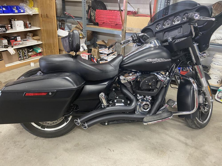 Freedom HD00649 Black Sharp Curve Radius Exhaust FL M8 17-23