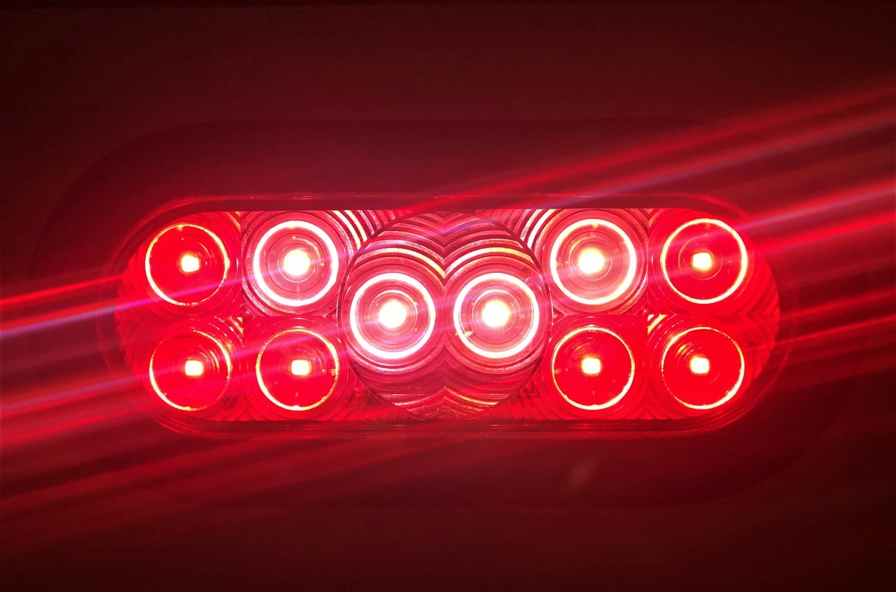 s/t/t reverse light