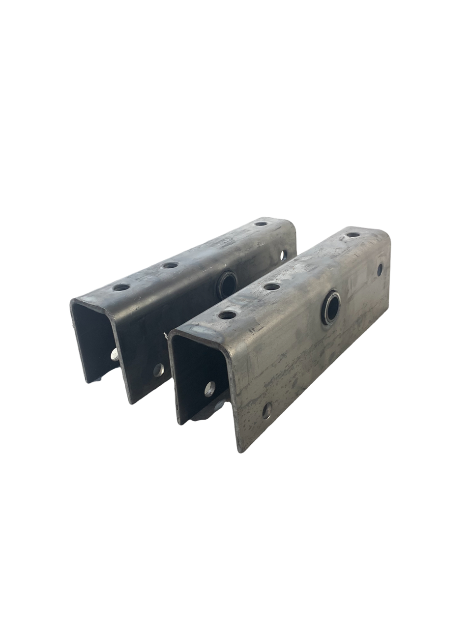 12" Long equalizer connects slipper springs on tandem- or triple-axle trailers 