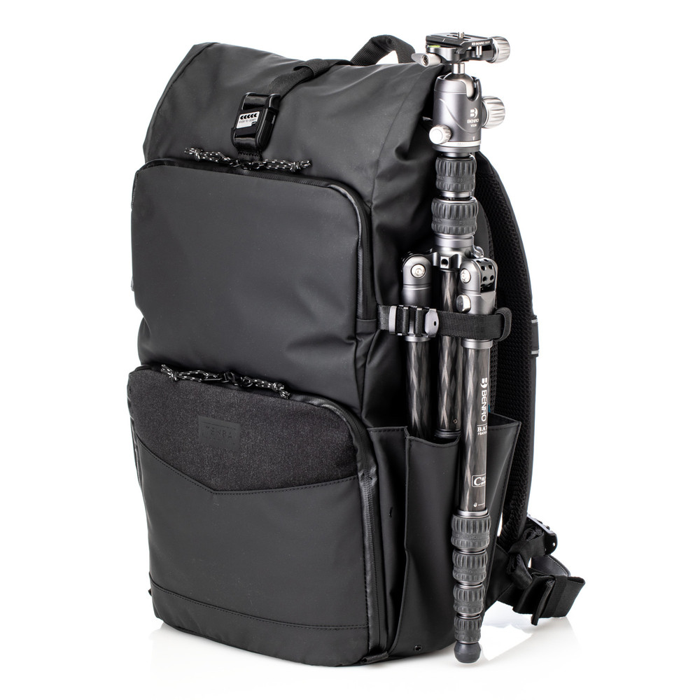 Tenba DNA 16 DSLR Backpack  Black