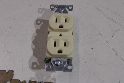 Eaton BR15V-SP-LW Outlets (Repackaged)