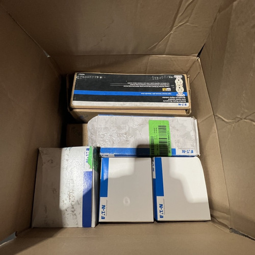 Eaton ECLOT-0764-B-OUTLETS Outlets