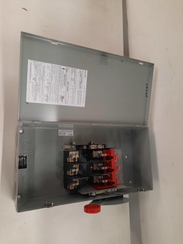 Eaton DH323NGK Single Throw Safety Switch (Used)