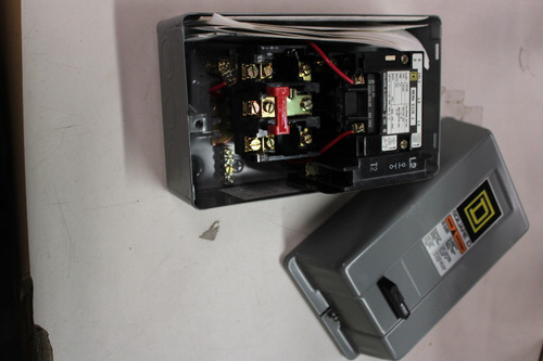 Square D 8536SCG4V01 Starters