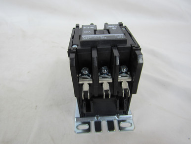 Eaton C25DND330B Definite Purpose Contactor