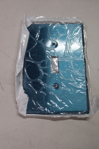 Leviton 84101-40 Wallplates and Switch Accessories