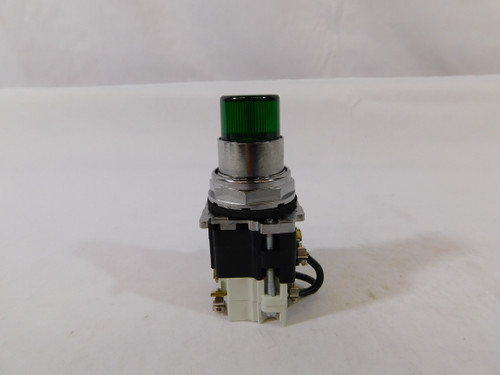 Eaton 10250T297LGP2D Pushbuttons Non-Illuminated 120V Green