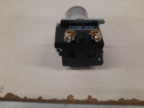 Eaton 10250T6243 Selector Switches Oiltight Illum 2 Position Silver