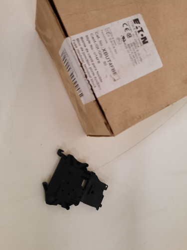 Eaton XBUT4FBE Terminal Blocks