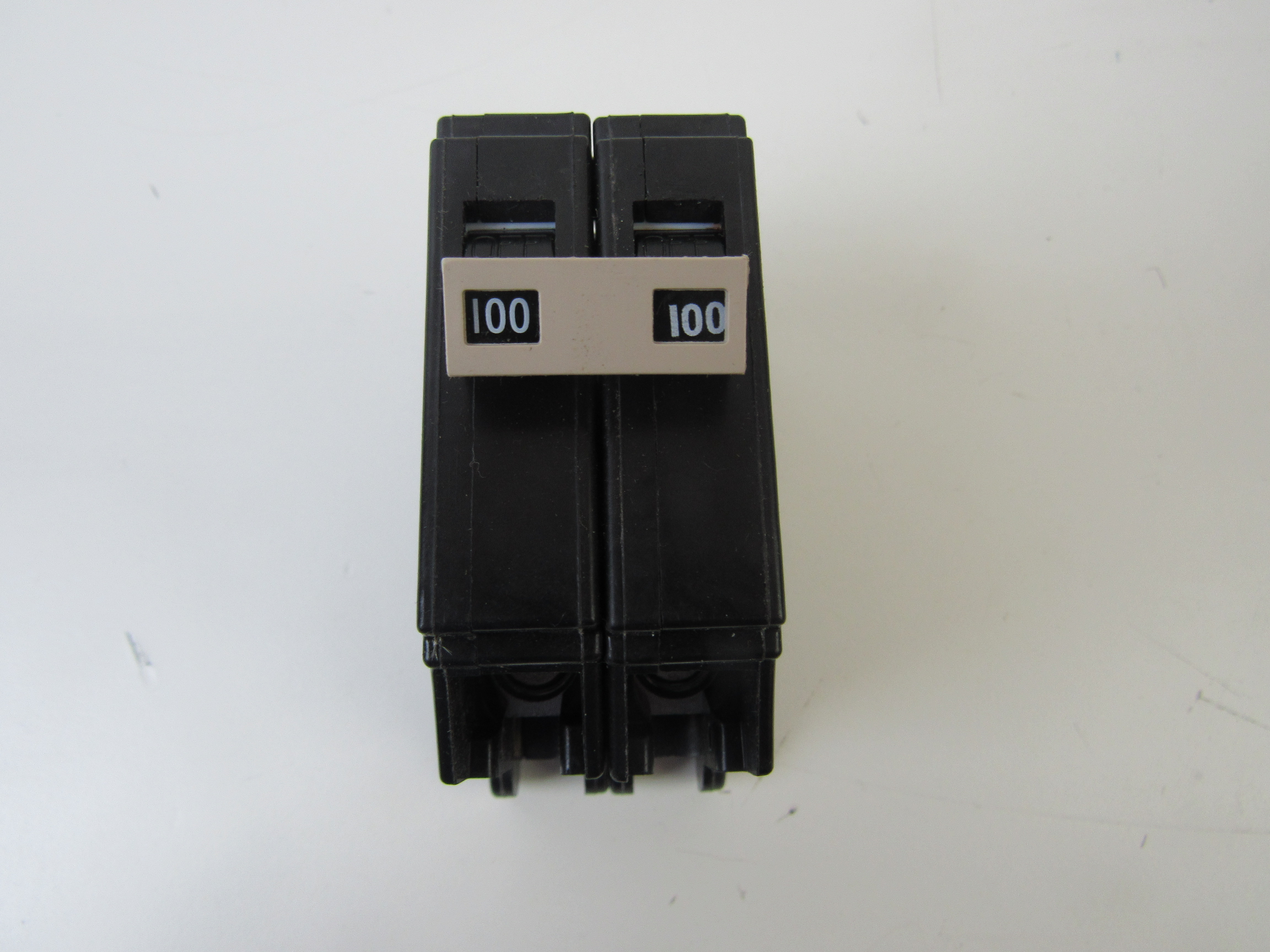 Eaton CH2100CS Standard Circuit Breaker (Repackaged)