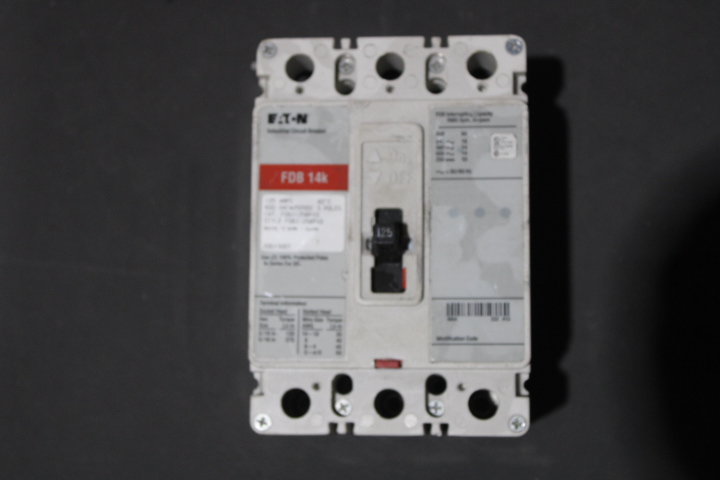 Eaton FDB3125 Molded Case Circuit Breaker (Damaged, For Parts or Repair) Eaton FDB3125 Molded Case Circuit Breaker (Damaged, For Parts or Repair)