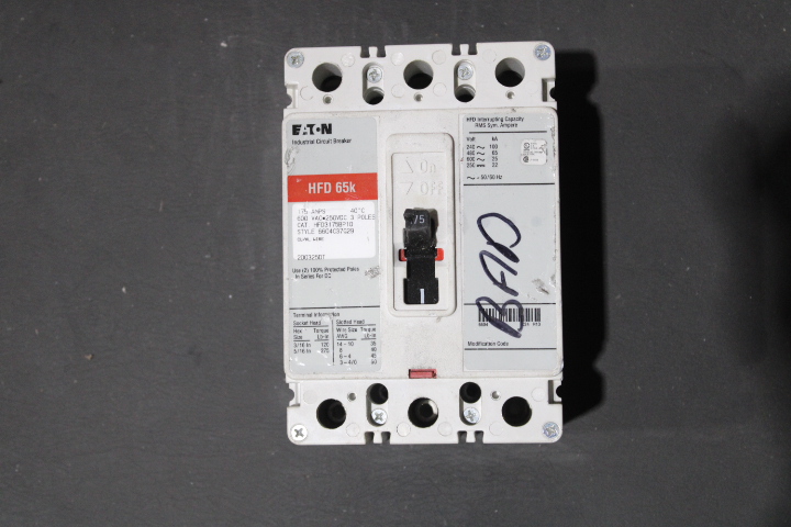 Eaton HFD3175 Non-Interchangeable Trip Circuit Breaker (Damaged, For Parts or Repair) Eaton HFD3175 Non-Interchangeable Trip Circuit Breaker (Damaged, For Parts or Repair)