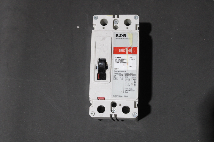 Eaton EHD2020 Non-Interchangeable Trip Circuit Breaker (Damaged, For Parts or Repair) Eaton EHD2020 Non-Interchangeable Trip Circuit Breaker (Damaged, For Parts or Repair)