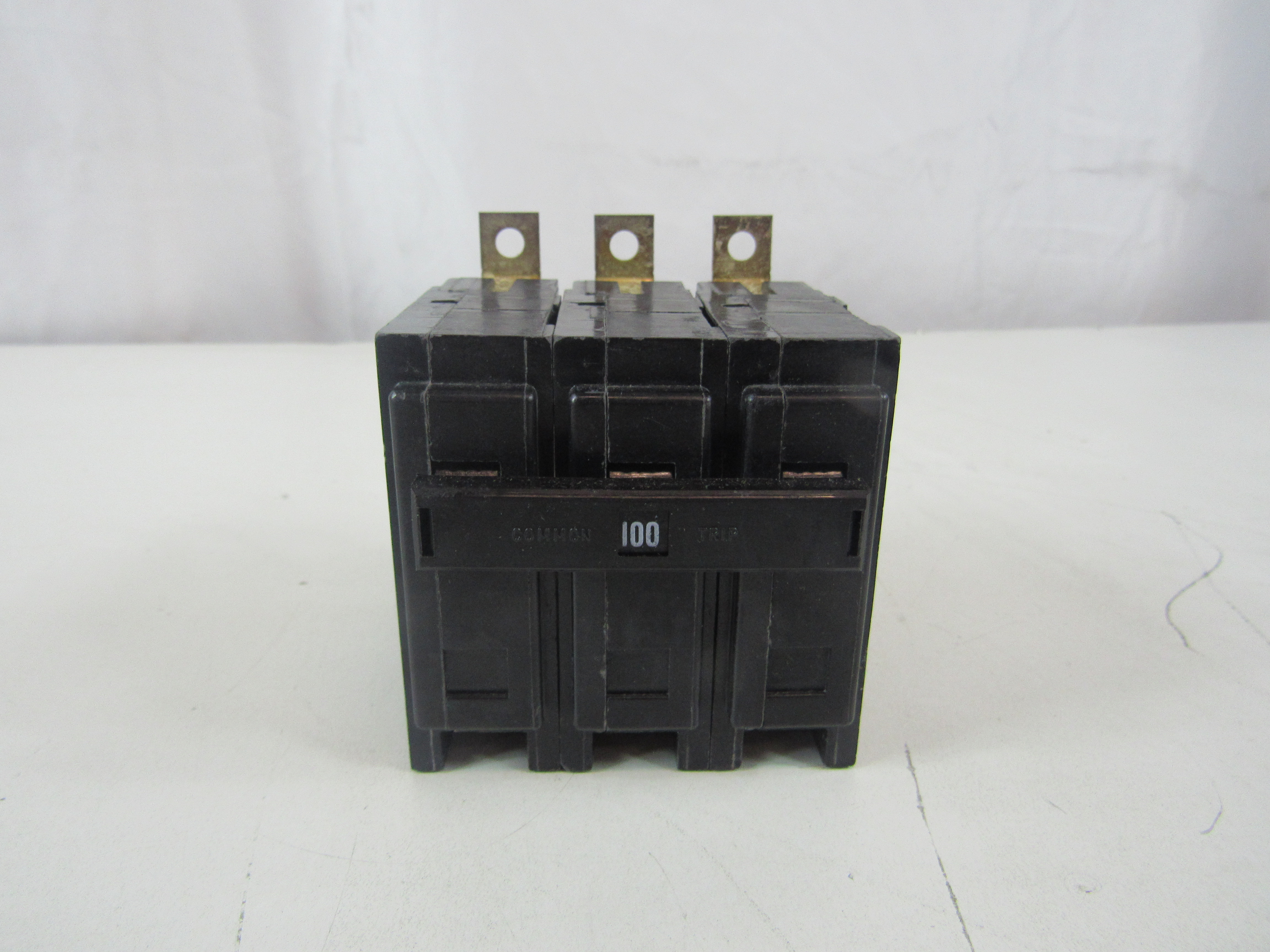 Eaton BAB3100HV Miniature Circuit Breakers MCBs