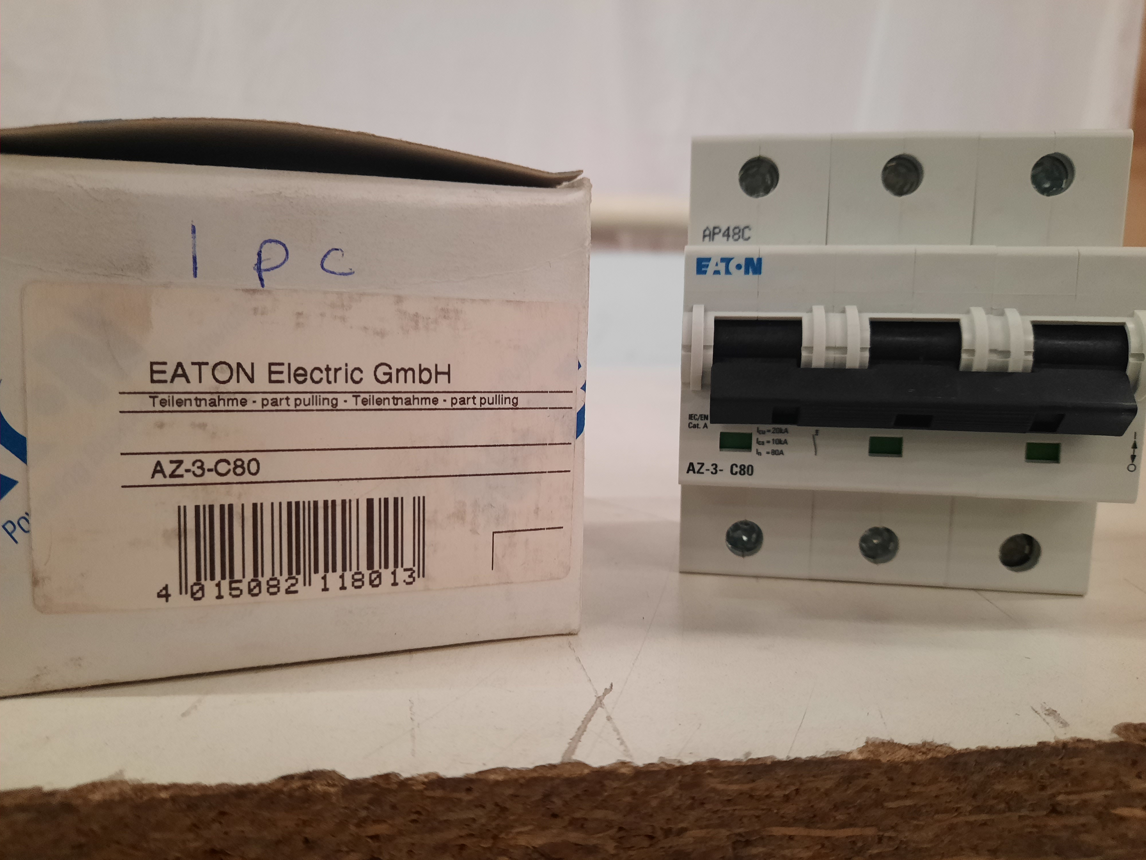 Eaton AZ-3-C80 Miniature Circuit Breaker
