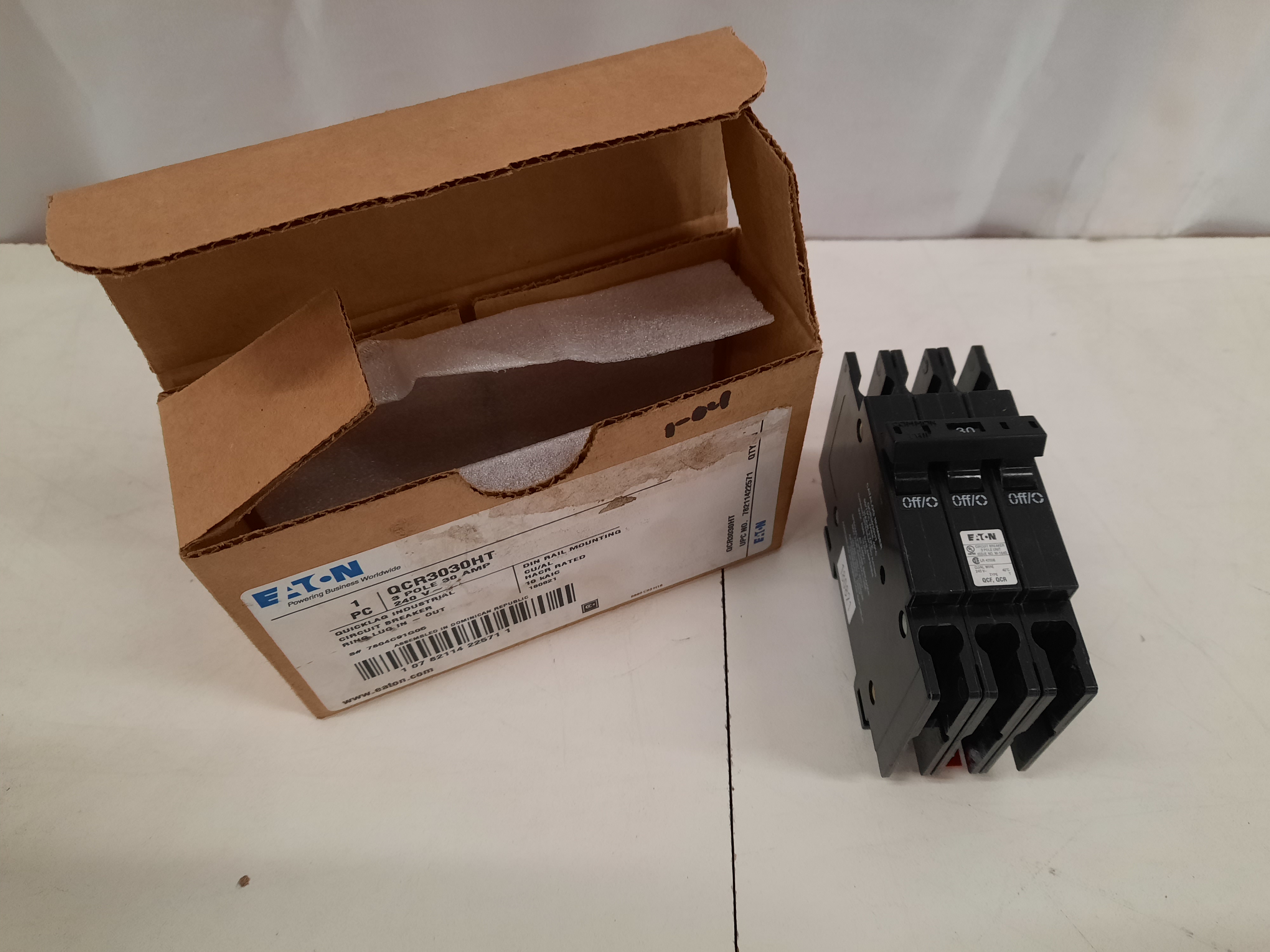 Eaton QCR3030HT Industrial Circuit Breaker
