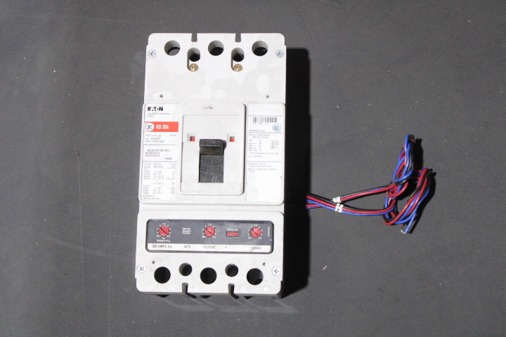 Eaton KD3350WA13 Molded Case Breakers (MCCBs) (Damaged, For Parts or Repair)