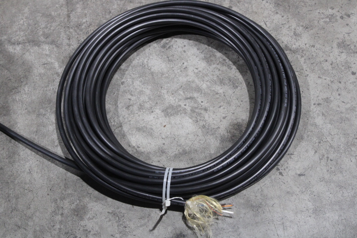 Belden OFNR-GRADE2-12X62.5/125-BLACK-50FT Wire/Cable/Cord (Used) Belden OFNR-GRADE2-12X62.5/125-BLACK-50FT Wire/Cable/Cord (Used)