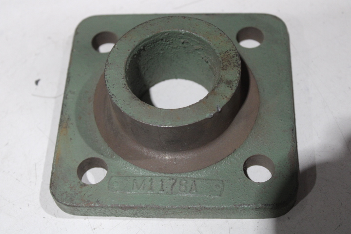 Unbranded M1178A Conduit Hubs (Repackaged) Unbranded M1178A Conduit Hubs (Repackaged)