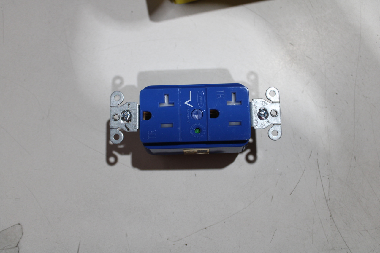 Hubbell Wiring Device-Kellems SNAP5362S Surge Suppression Receptacle Hubbell Wiring Device-Kellems SNAP5362S Surge Suppression Receptacle