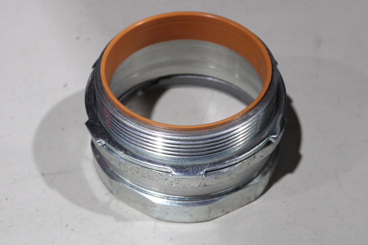 Amfico EC759BUS EMT Conduit Fittings