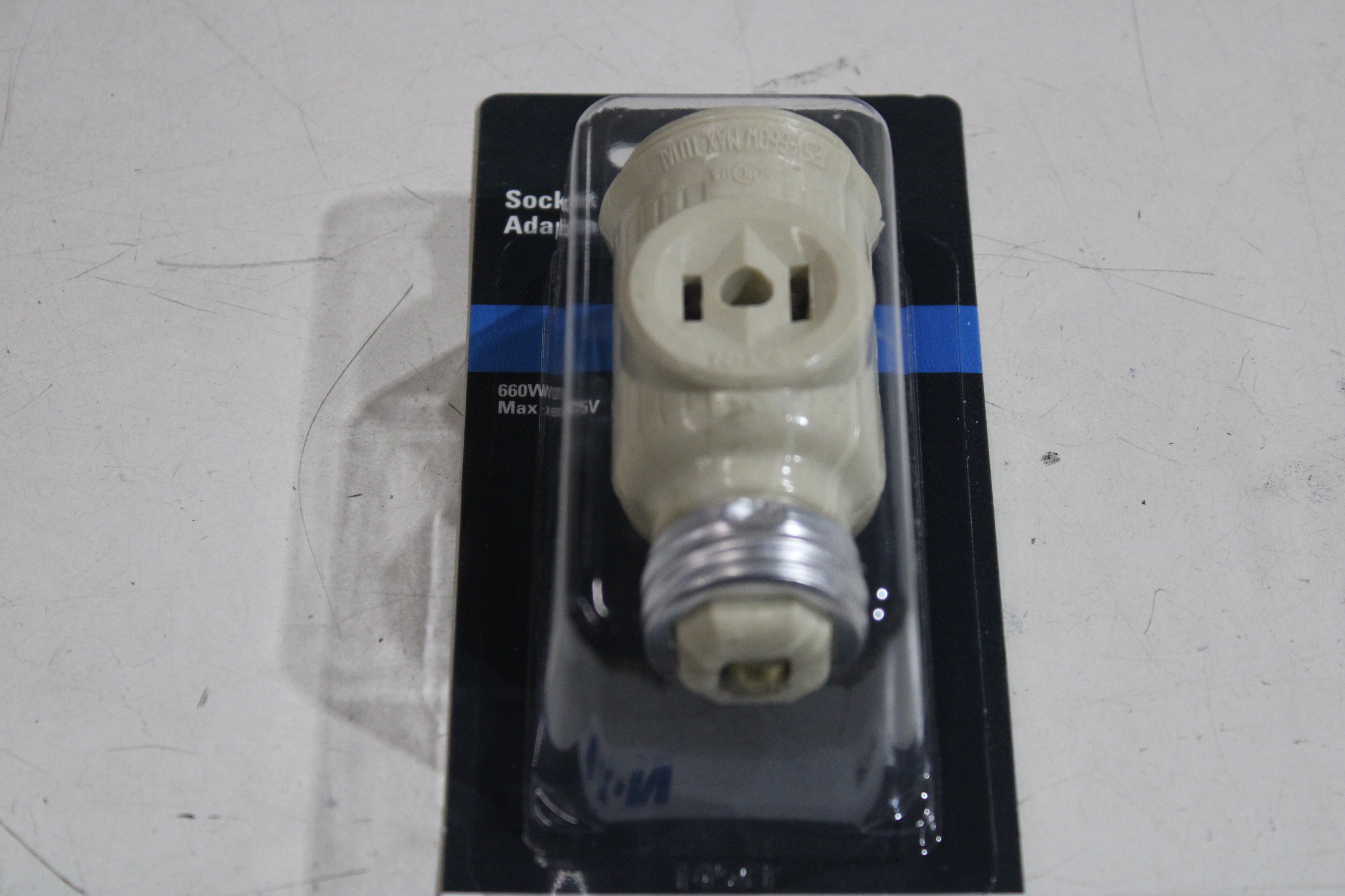 Eaton Wiring Devices BP715V Lampholder Socket Adapter