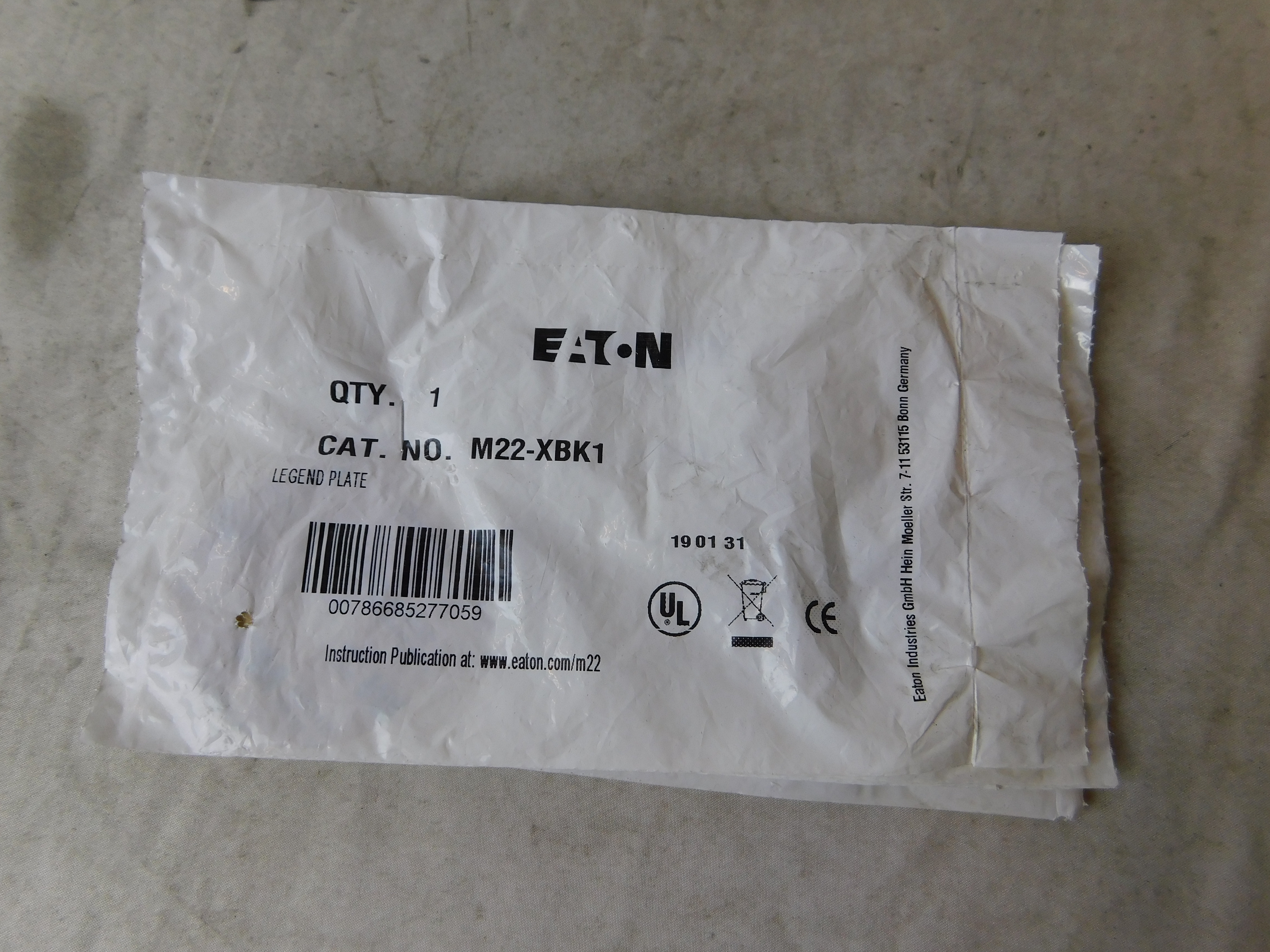 Eaton M22-XBK1 Pushbutton Legend Plate