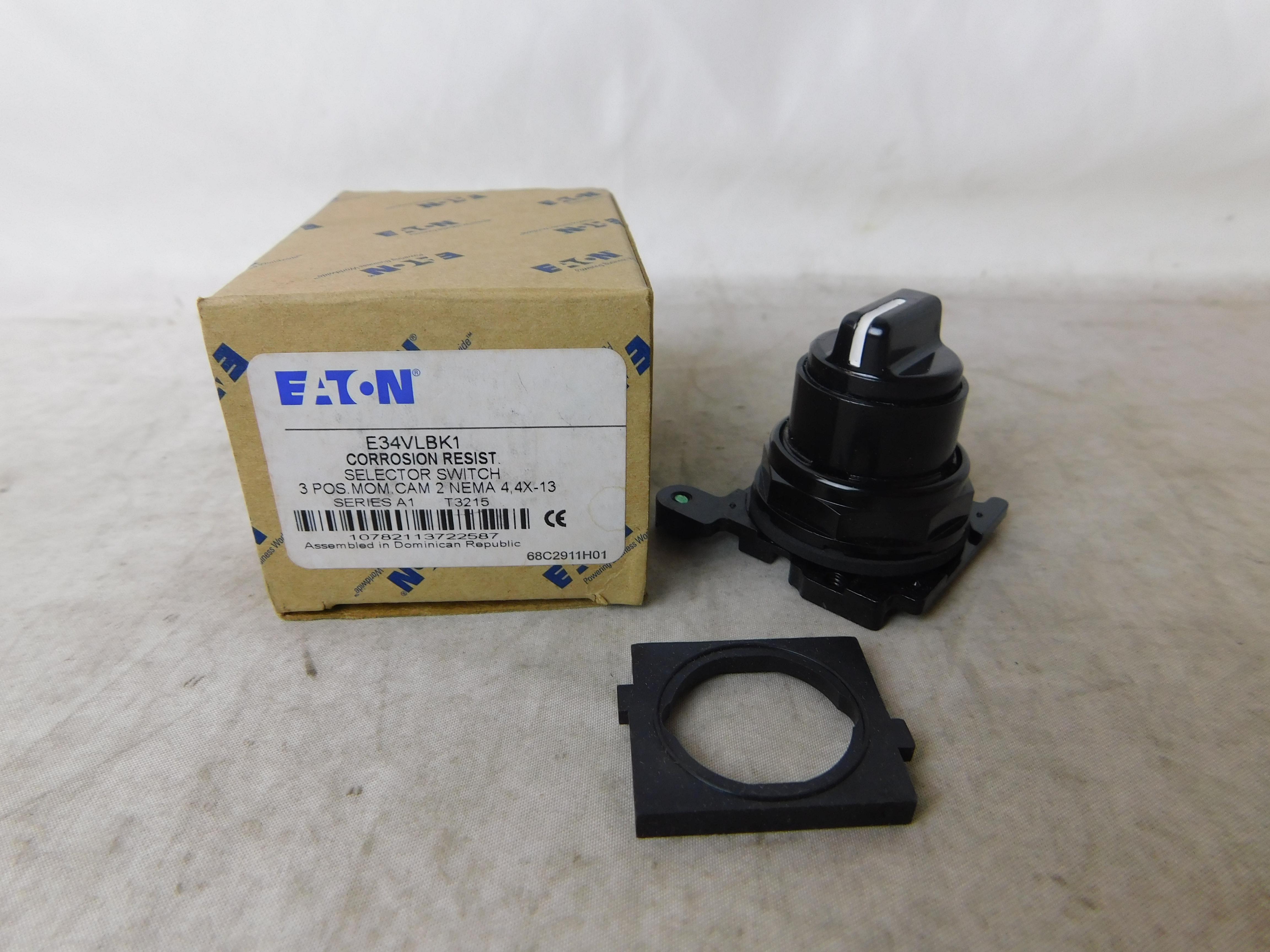 Eaton E34VLBK1 Non-Illuminated Selector Switch Operator