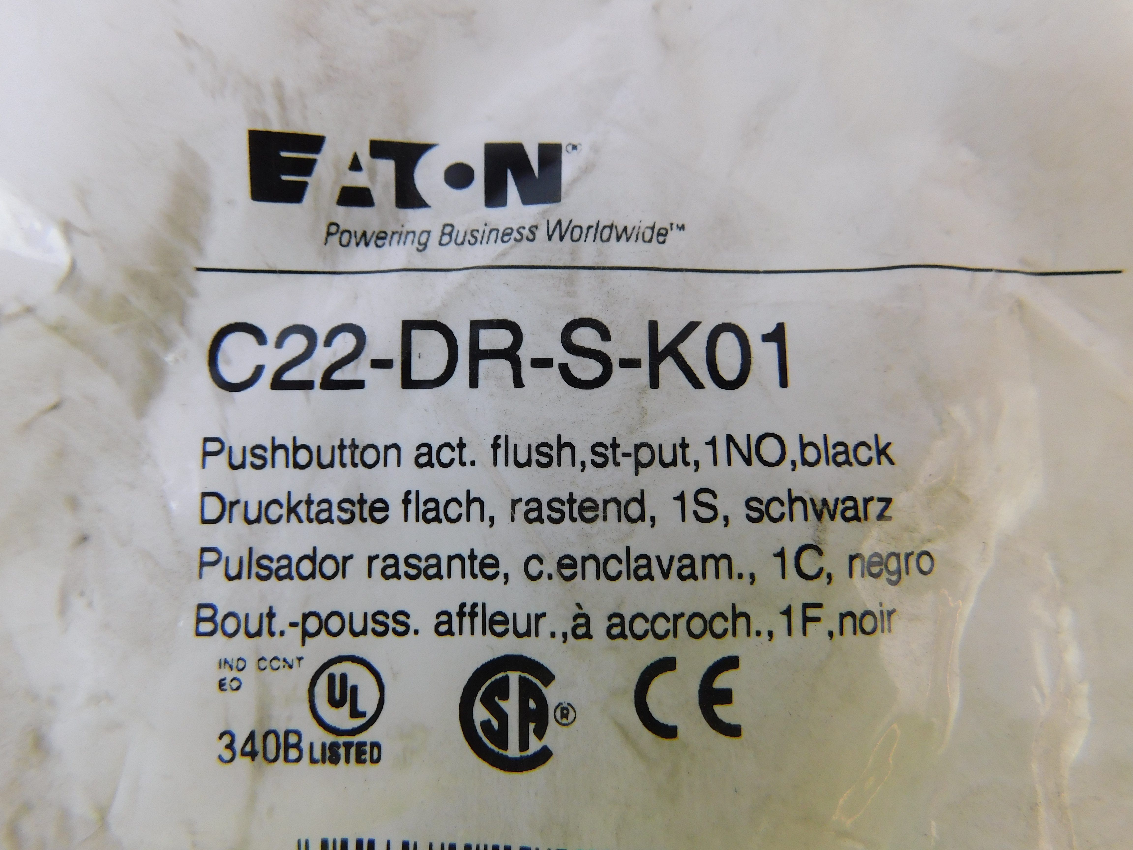 Eaton C22-DR-S-K01 Non-Illuminated Pushbutton Eaton C22-DR-S-K01 Non-Illuminated Pushbutton