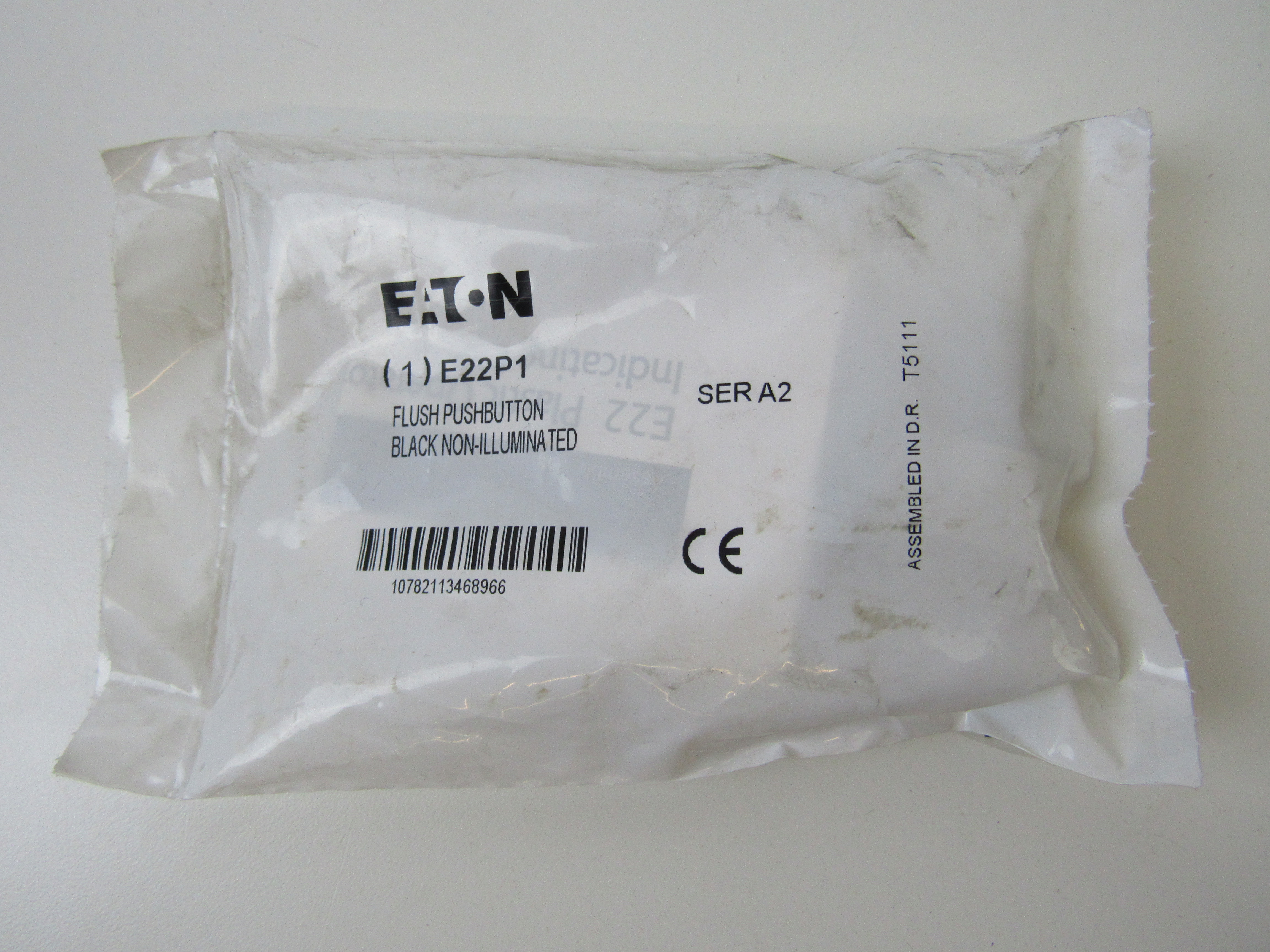 Eaton E22P1 Non-Illuminated Pushbutton Operator