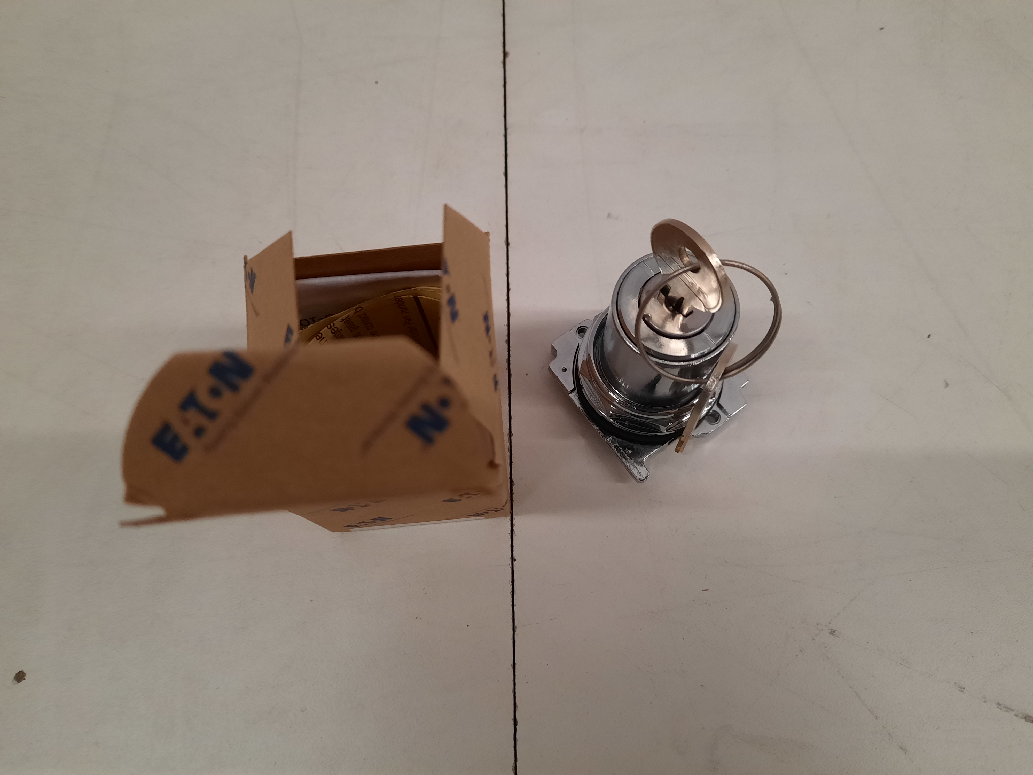 Eaton 10250T15234 Non-Illuminated Selector Switch Operator