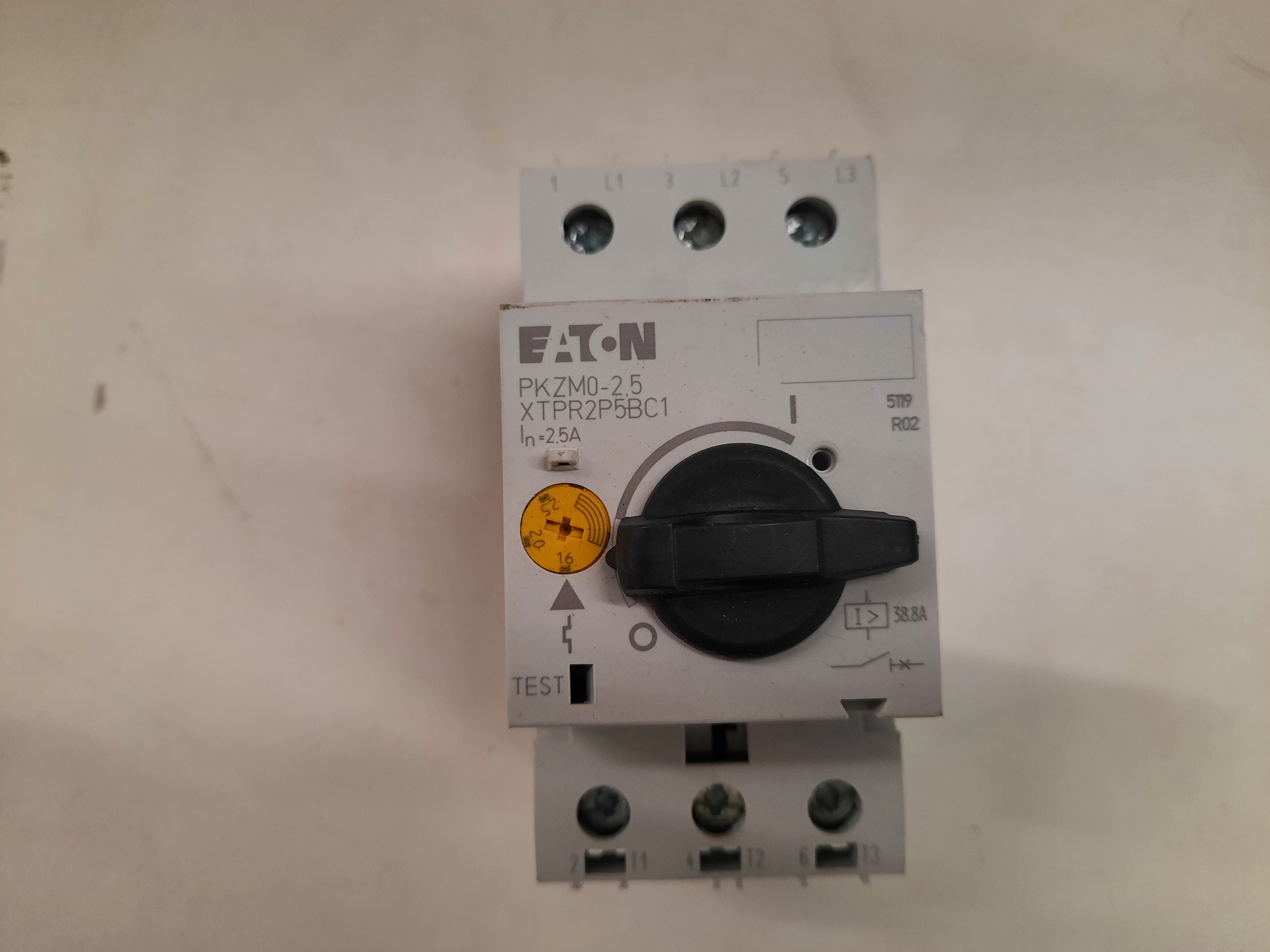 Eaton XTPR2P5BC1 Rotary Manual Motor Protector (Repackaged)