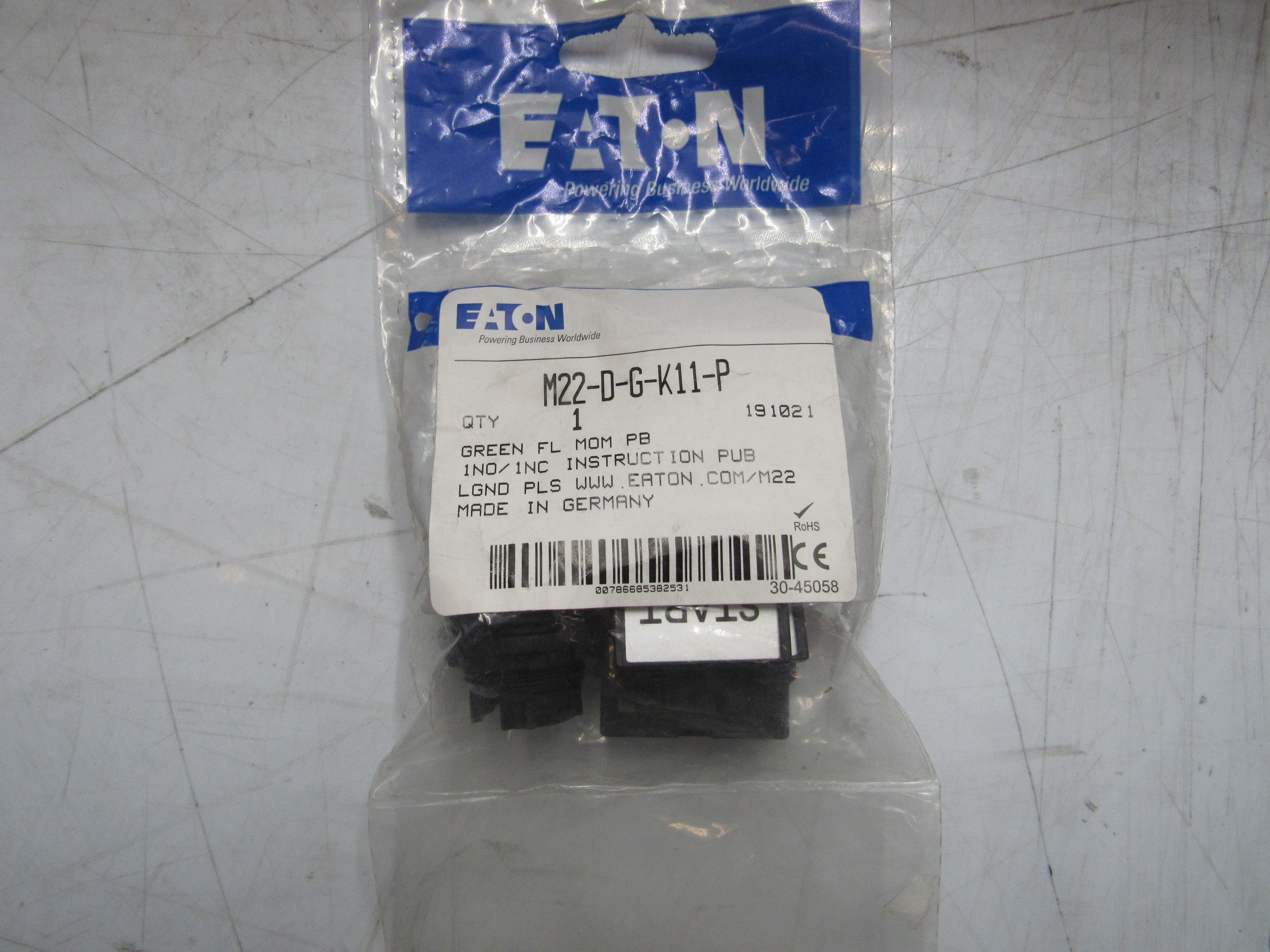 Eaton M22-D-G-K11-P Non-Illuminated Pushbutton